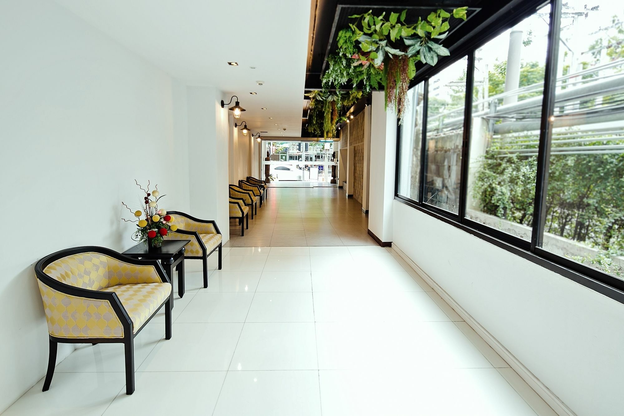 Three Sukhumvit Hotel - Sha Plus Certified Bangkok Esterno foto